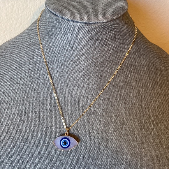 NEW White Druzy Crystals with Evil Eye Pendant Necklace - Picture 3 of 4